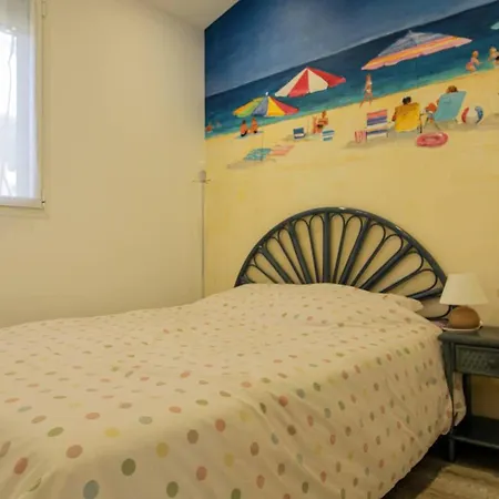 Climatise A La Pinede - 6 Pers. - Fr-1-880-5 Apartman